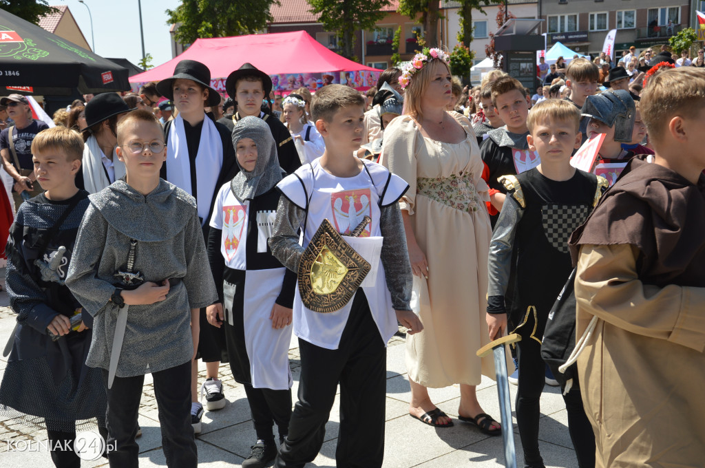 Korowód historyczny przeszedł ulicami Kolna