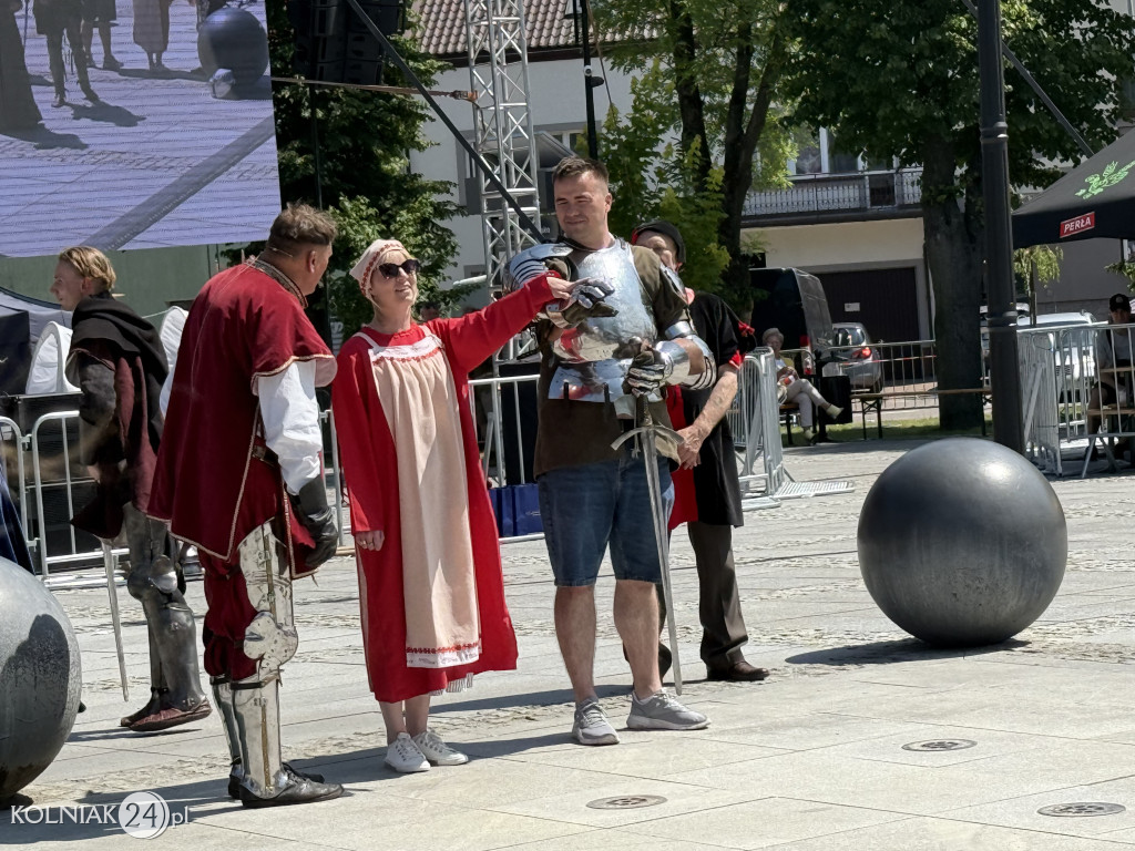 Korowód historyczny przeszedł ulicami Kolna