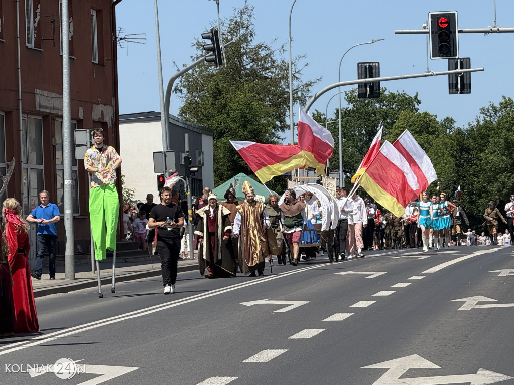 Korowód historyczny przeszedł ulicami Kolna