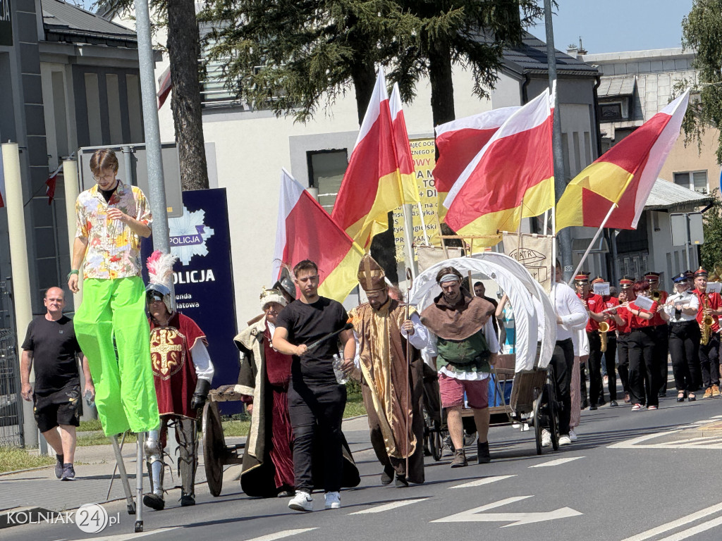 Korowód historyczny przeszedł ulicami Kolna