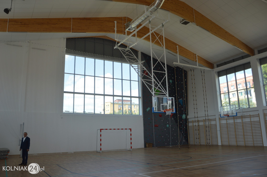 Nowa hala sportowa w ZST