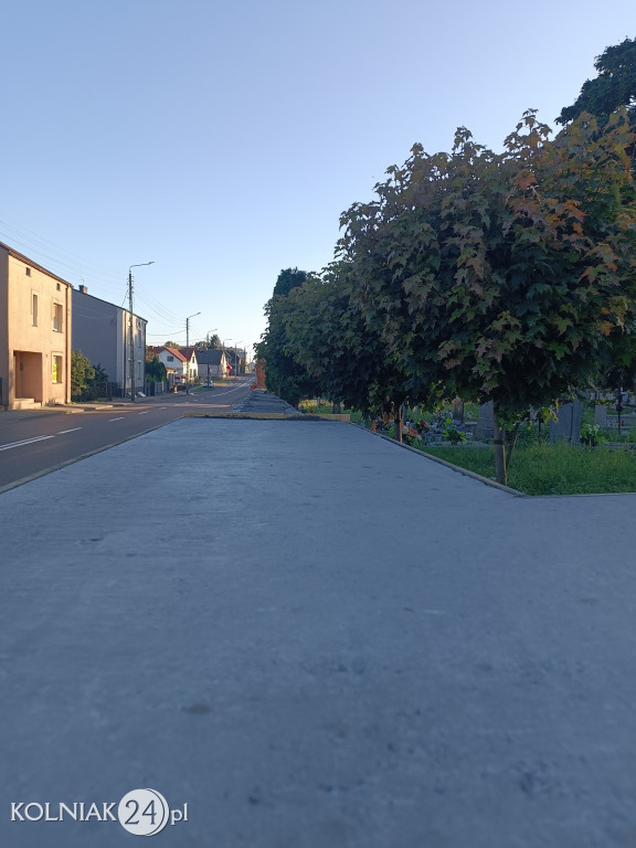Remont muru cmentarnego