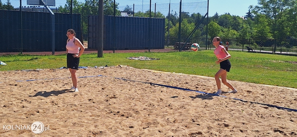 IV Szkolny Turniej Piłki Plażowej dziewcząt