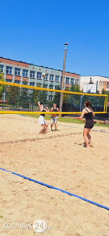 IV Szkolny Turniej Piłki Plażowej dziewcząt