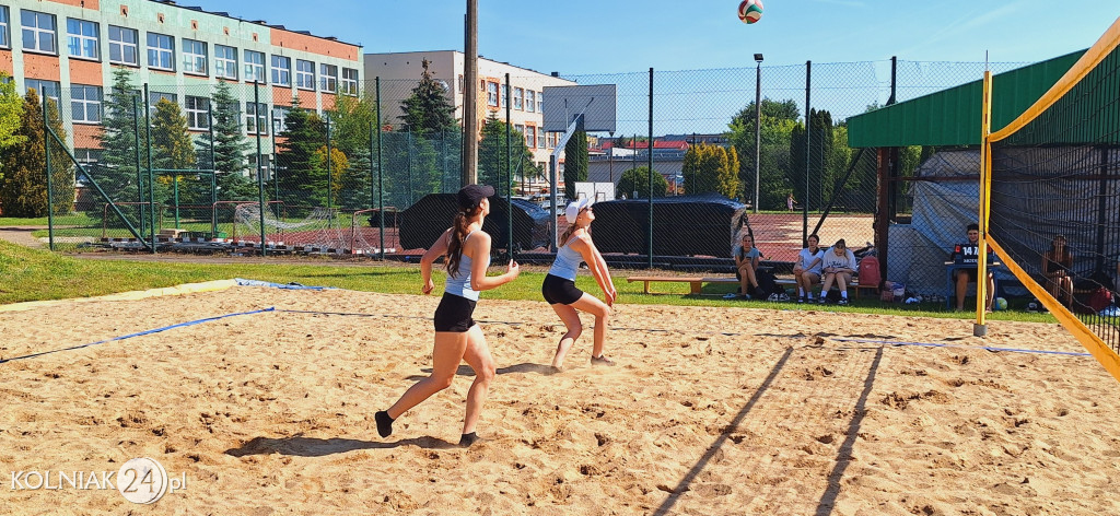 IV Szkolny Turniej Piłki Plażowej dziewcząt