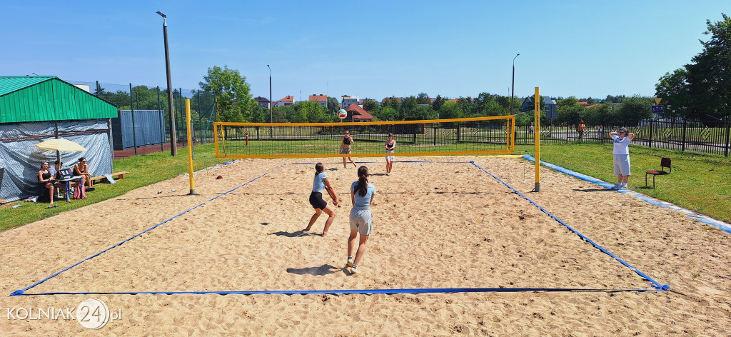 IV Szkolny Turniej Piłki Plażowej dziewcząt