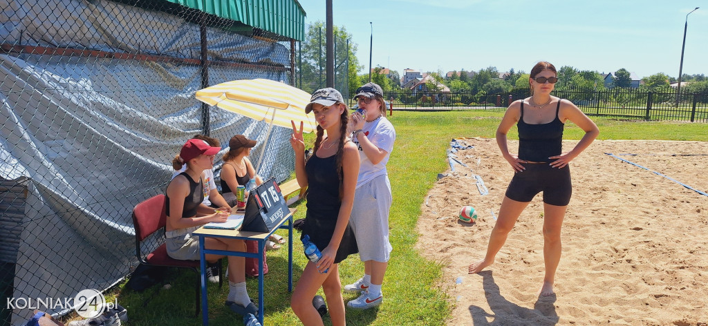 IV Szkolny Turniej Piłki Plażowej dziewcząt