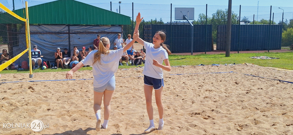 IV Szkolny Turniej Piłki Plażowej dziewcząt