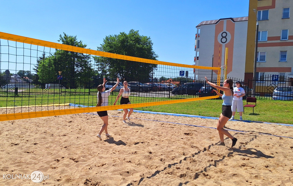 IV Szkolny Turniej Piłki Plażowej dziewcząt