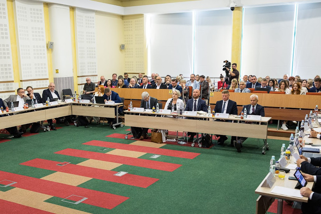 Zarząd województwa z wotum zaufania i absolutorium za 2024 rok