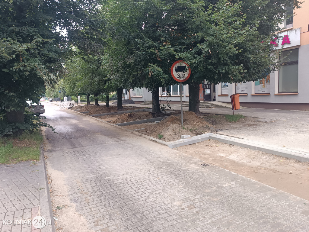 Parking przy ulicy 11 Listopada