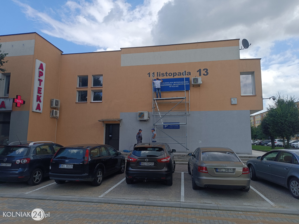 Parking przy ulicy 11 Listopada