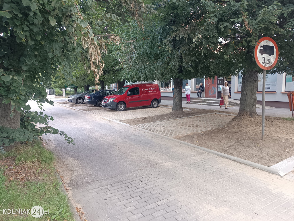 Parking przy ulicy 11 Listopada