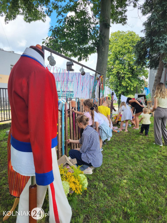 Kolorowy zawrót płotka