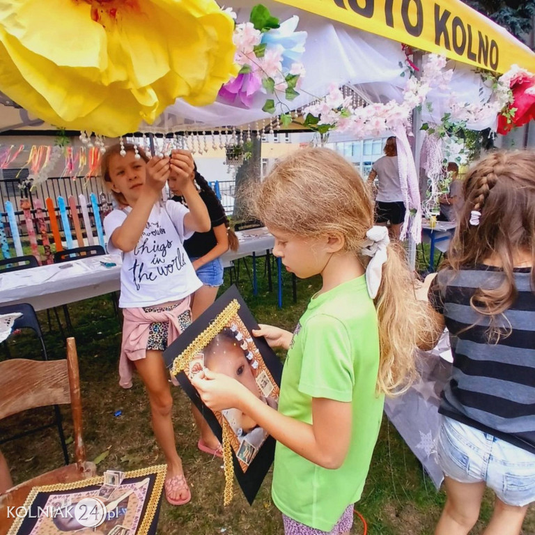 Asamblaże i kolaże w KOKiS