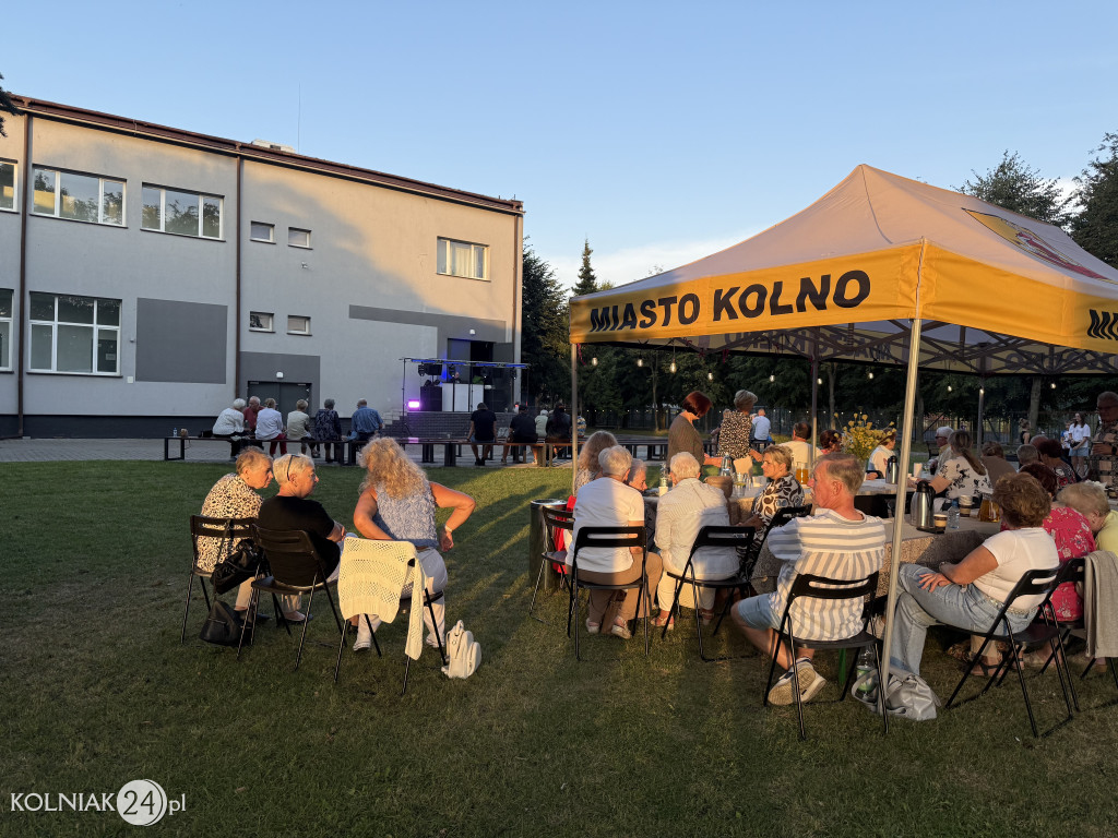 Zabawa pod chmurką