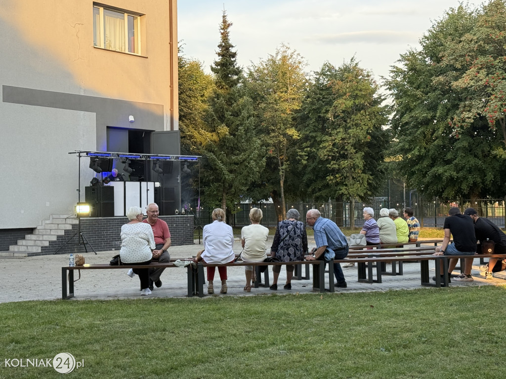 Zabawa pod chmurką