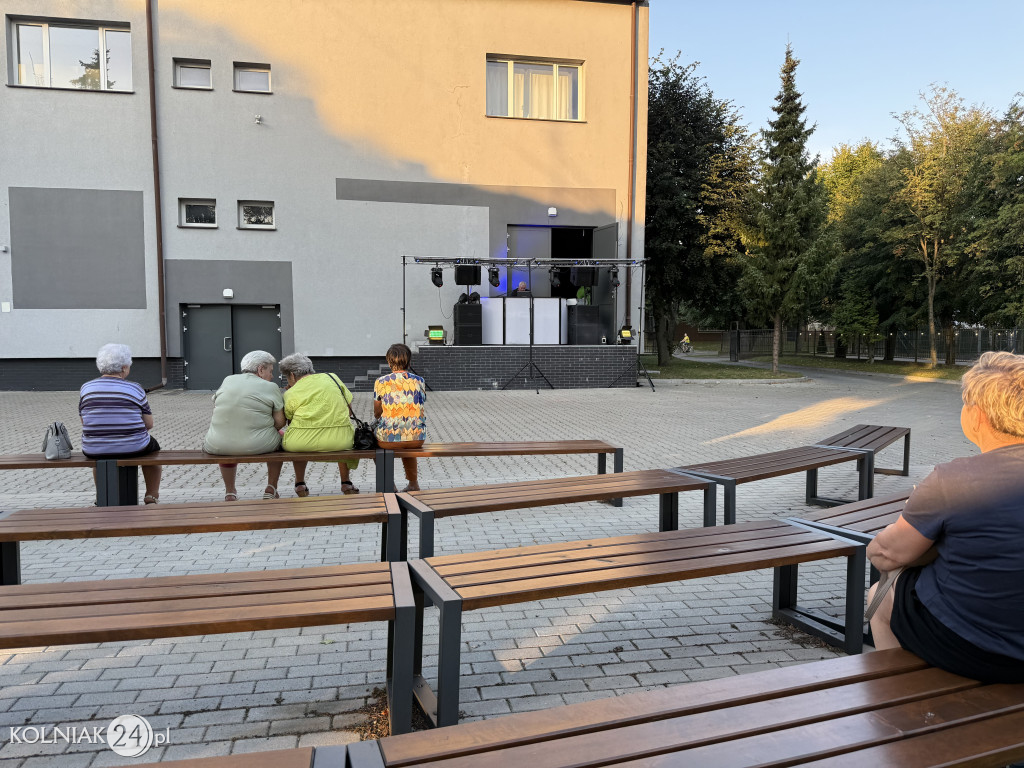 Zabawa pod chmurką