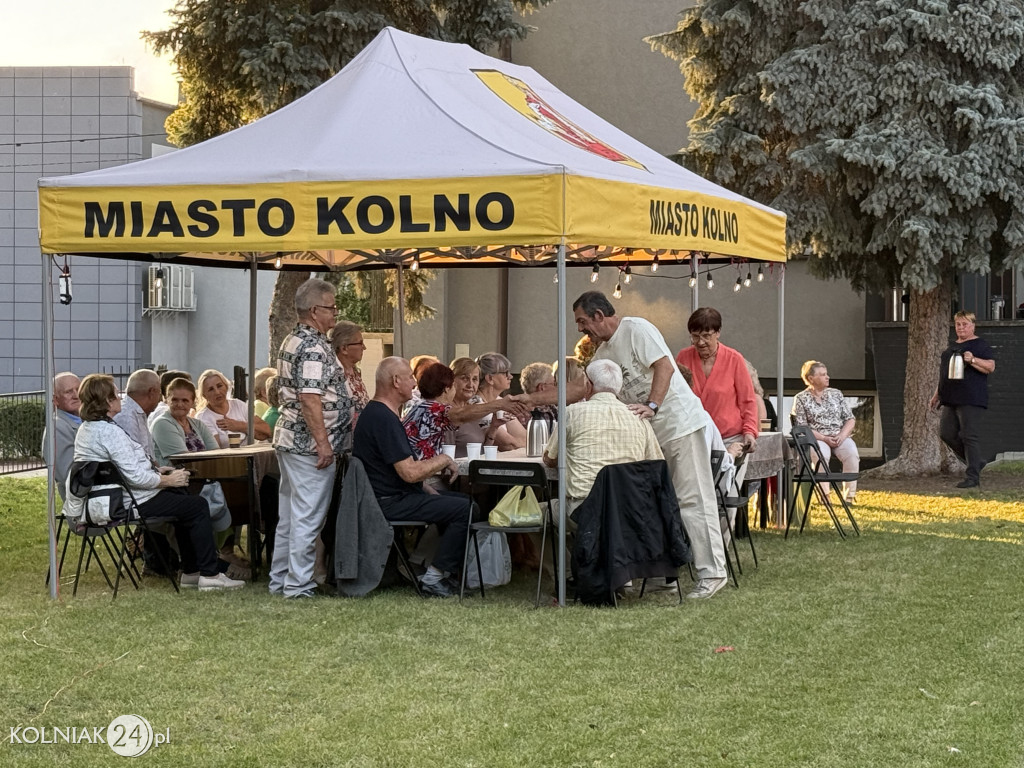 Zabawa pod chmurką