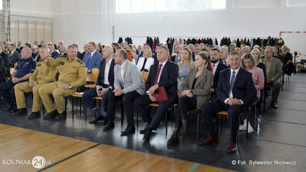 Uroczystość otwarcia hali w ZST
