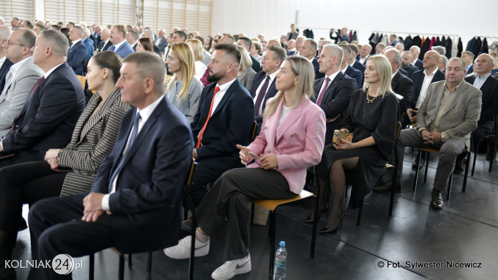 Uroczystość otwarcia hali w ZST