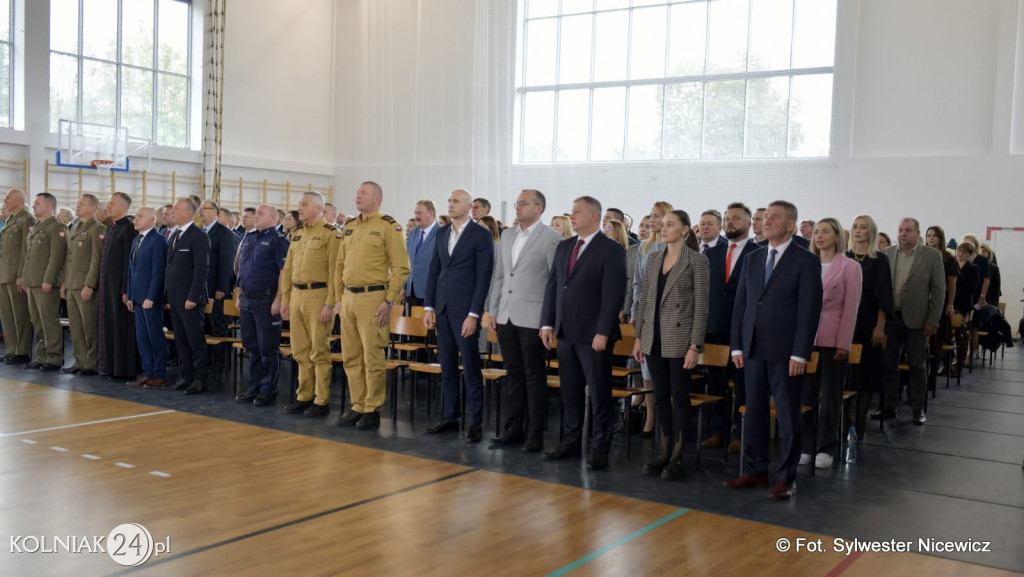 Uroczystość otwarcia hali w ZST