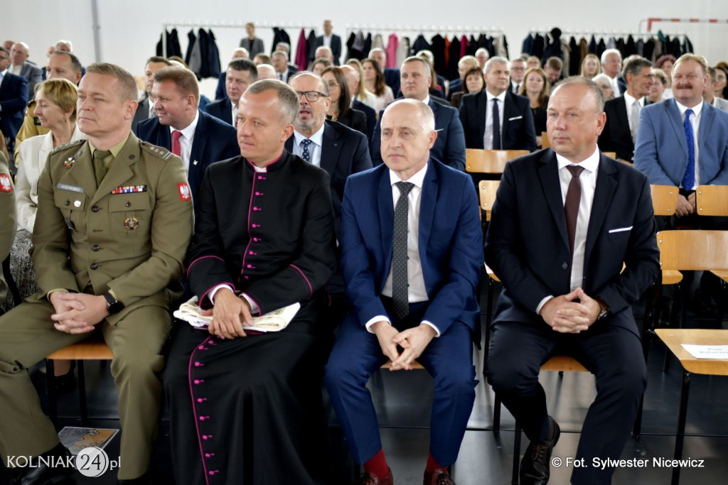 Uroczystość otwarcia hali w ZST
