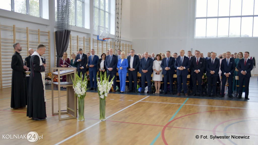 Uroczystość otwarcia hali w ZST
