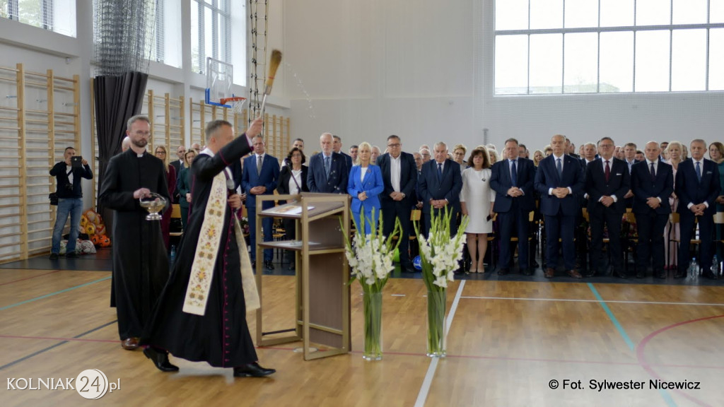 Uroczystość otwarcia hali w ZST