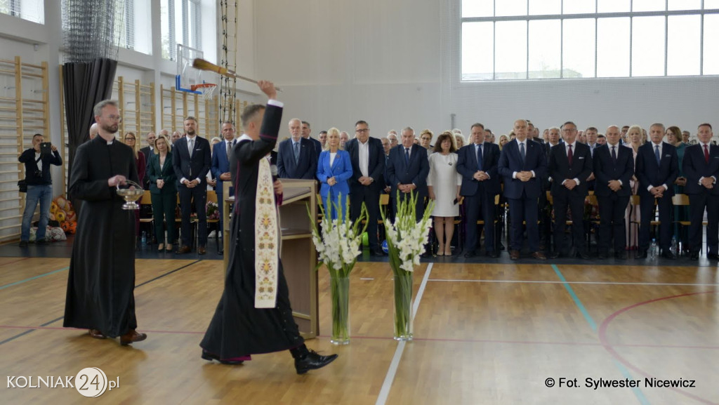 Uroczystość otwarcia hali w ZST