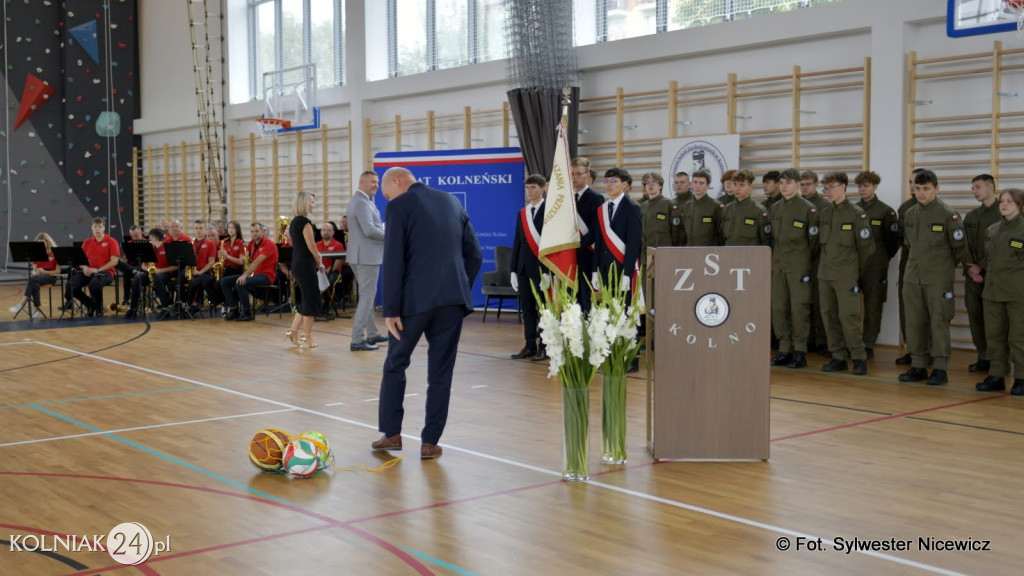 Uroczystość otwarcia hali w ZST