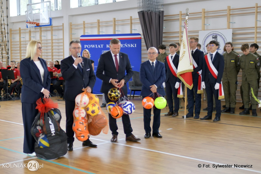 Uroczystość otwarcia hali w ZST