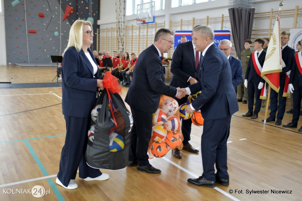 Uroczystość otwarcia hali w ZST