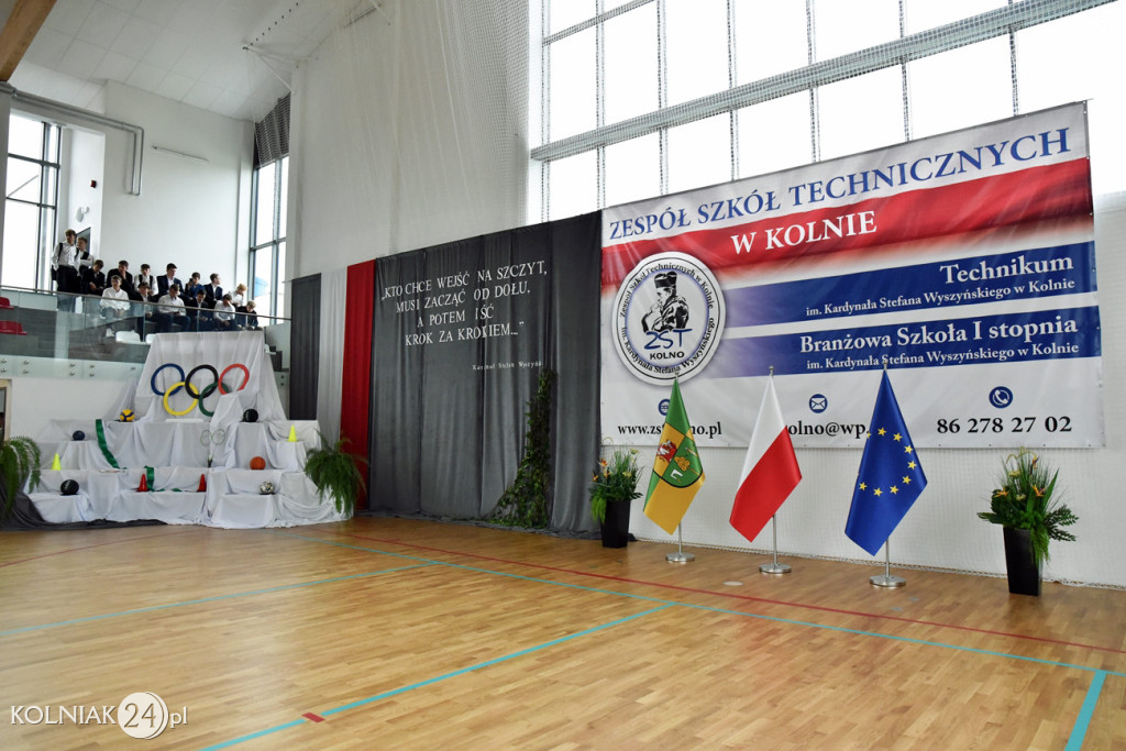 Oficjalnie otwarto nowoczesną salę sportową