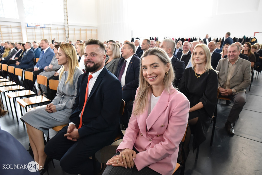 Oficjalnie otwarto nowoczesną salę sportową