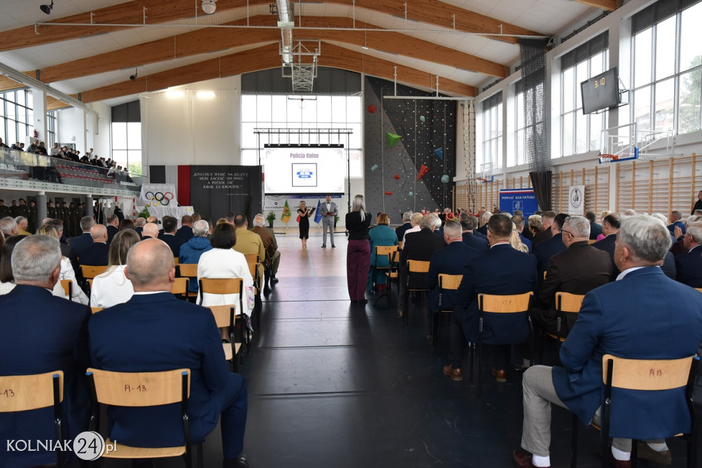 Oficjalnie otwarto nowoczesną salę sportową
