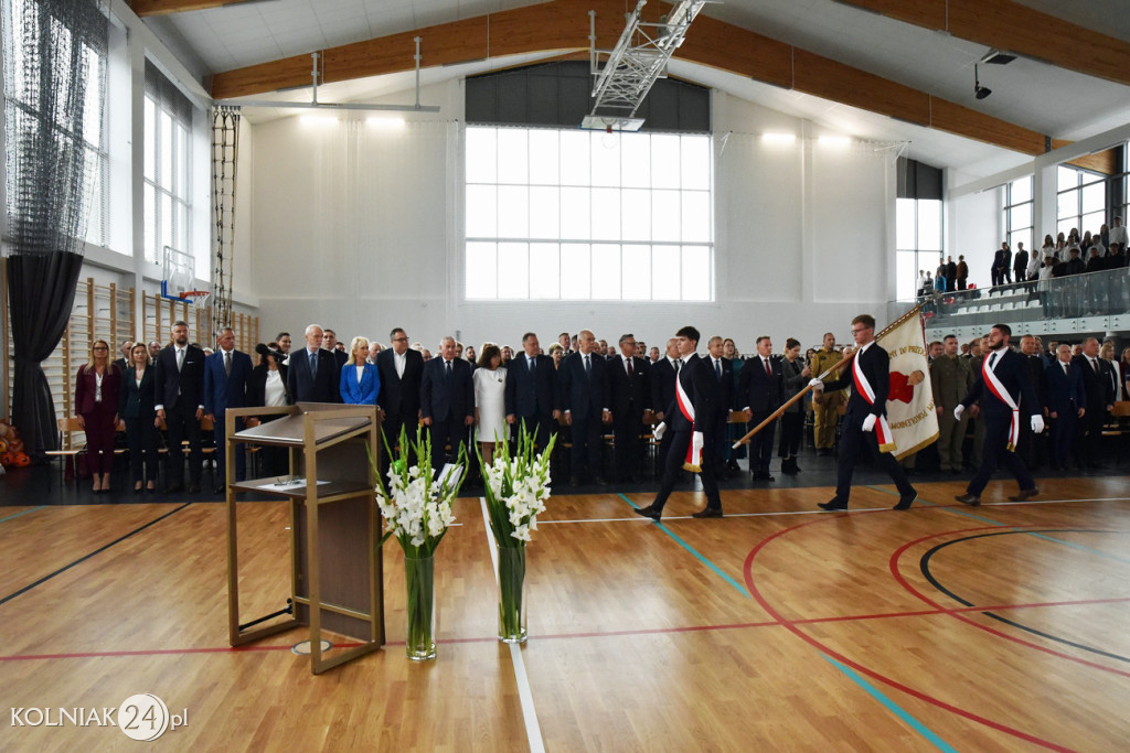 Oficjalnie otwarto nowoczesną salę sportową