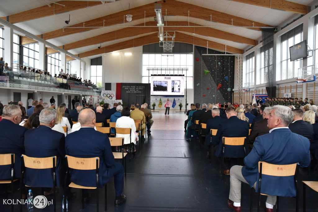 Oficjalnie otwarto nowoczesną salę sportową