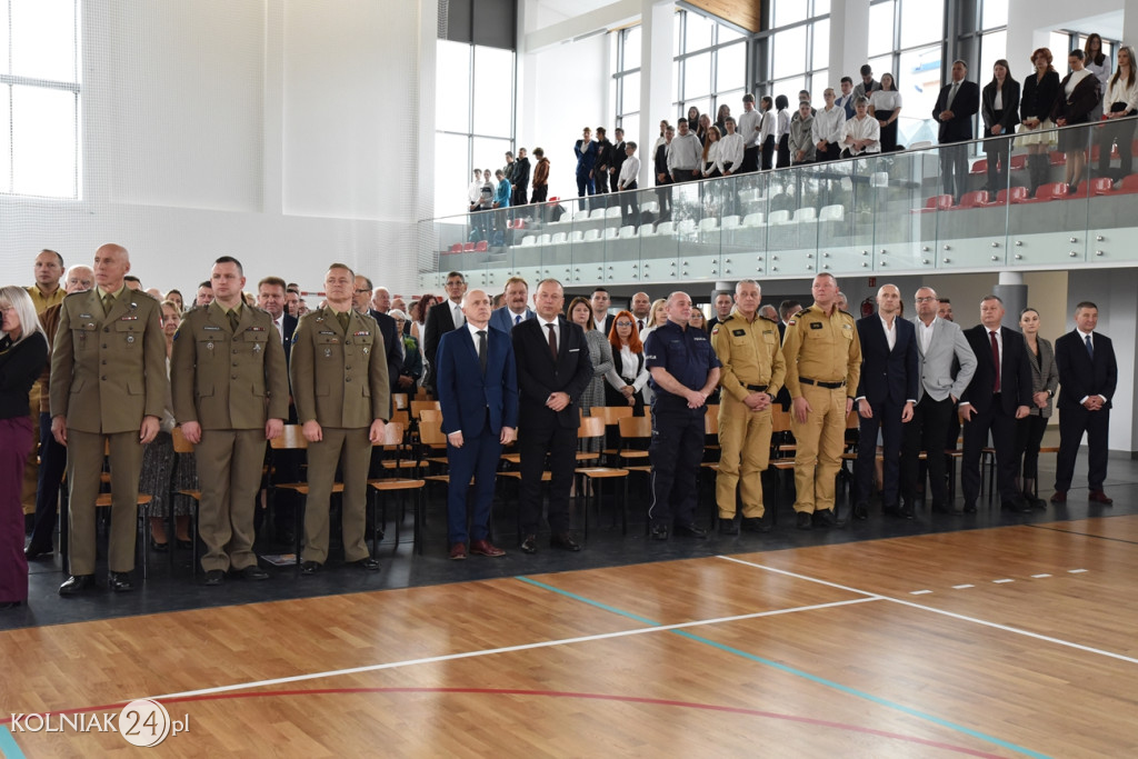 Oficjalnie otwarto nowoczesną salę sportową