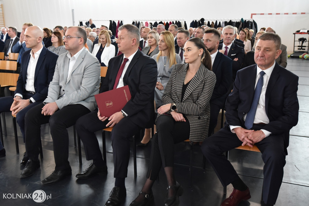 Oficjalnie otwarto nowoczesną salę sportową