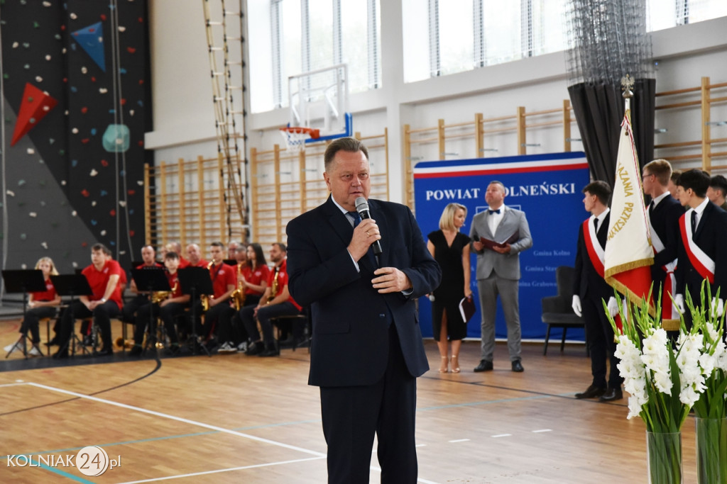Oficjalnie otwarto nowoczesną salę sportową