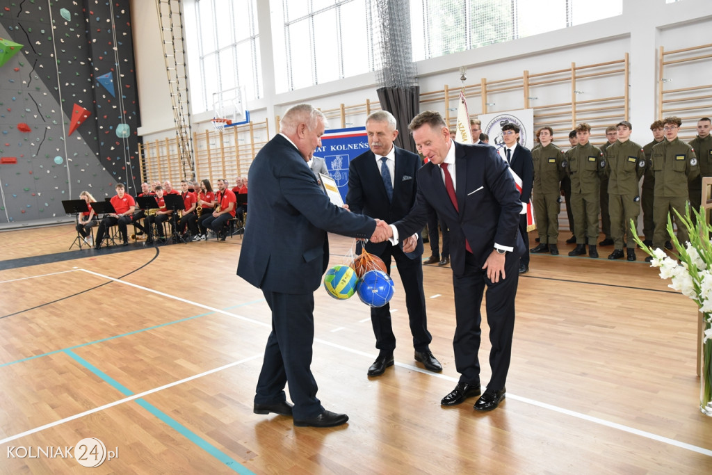 Oficjalnie otwarto nowoczesną salę sportową
