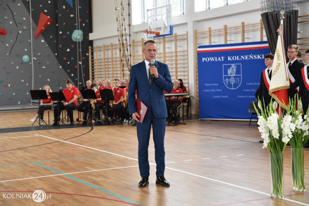 Oficjalnie otwarto nowoczesną salę sportową