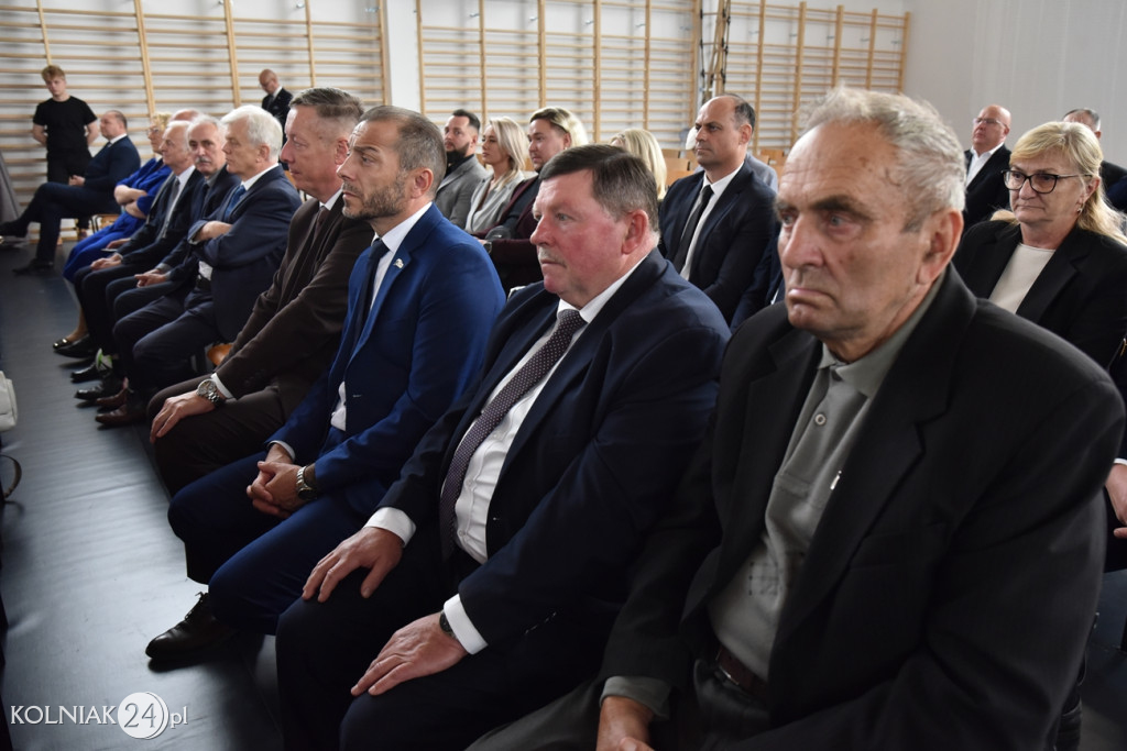 Oficjalnie otwarto nowoczesną salę sportową