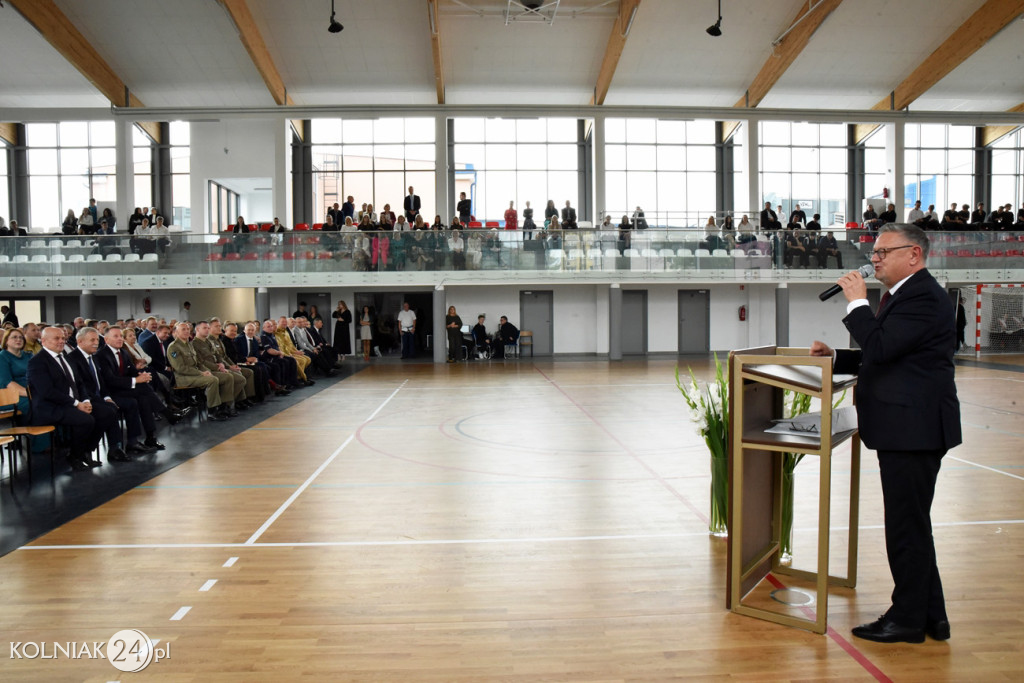 Oficjalnie otwarto nowoczesną salę sportową