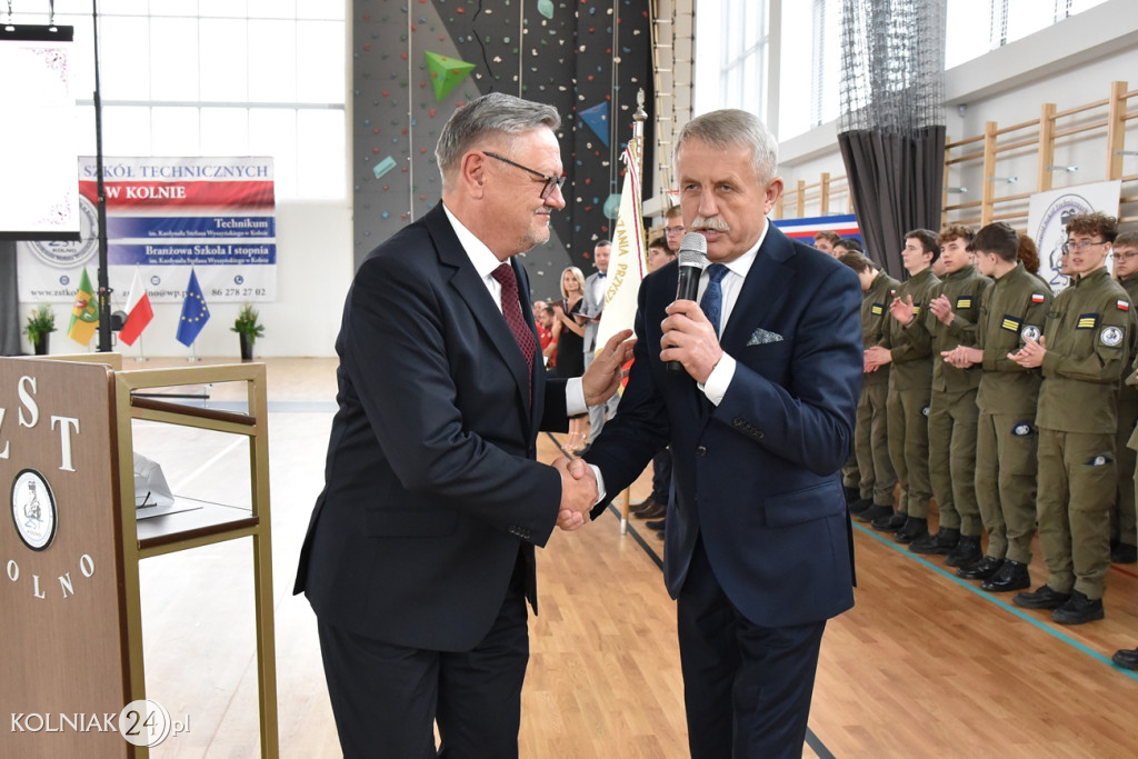 Oficjalnie otwarto nowoczesną salę sportową