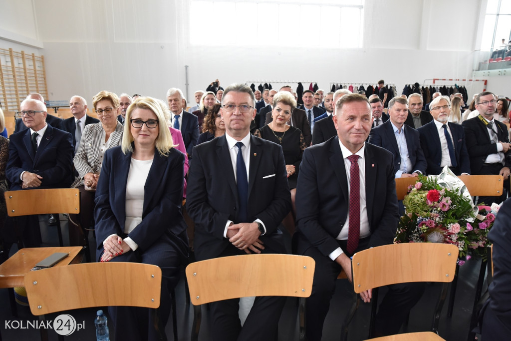 Oficjalnie otwarto nowoczesną salę sportową
