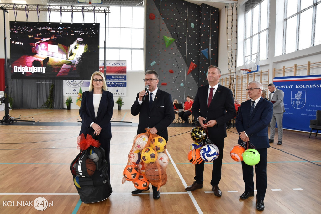 Oficjalnie otwarto nowoczesną salę sportową
