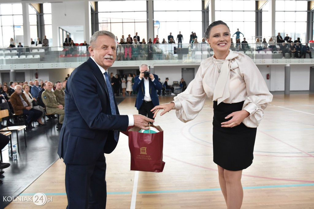Oficjalnie otwarto nowoczesną salę sportową
