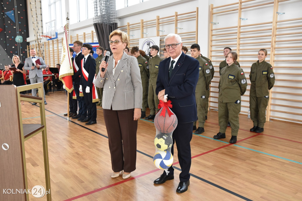 Oficjalnie otwarto nowoczesną salę sportową